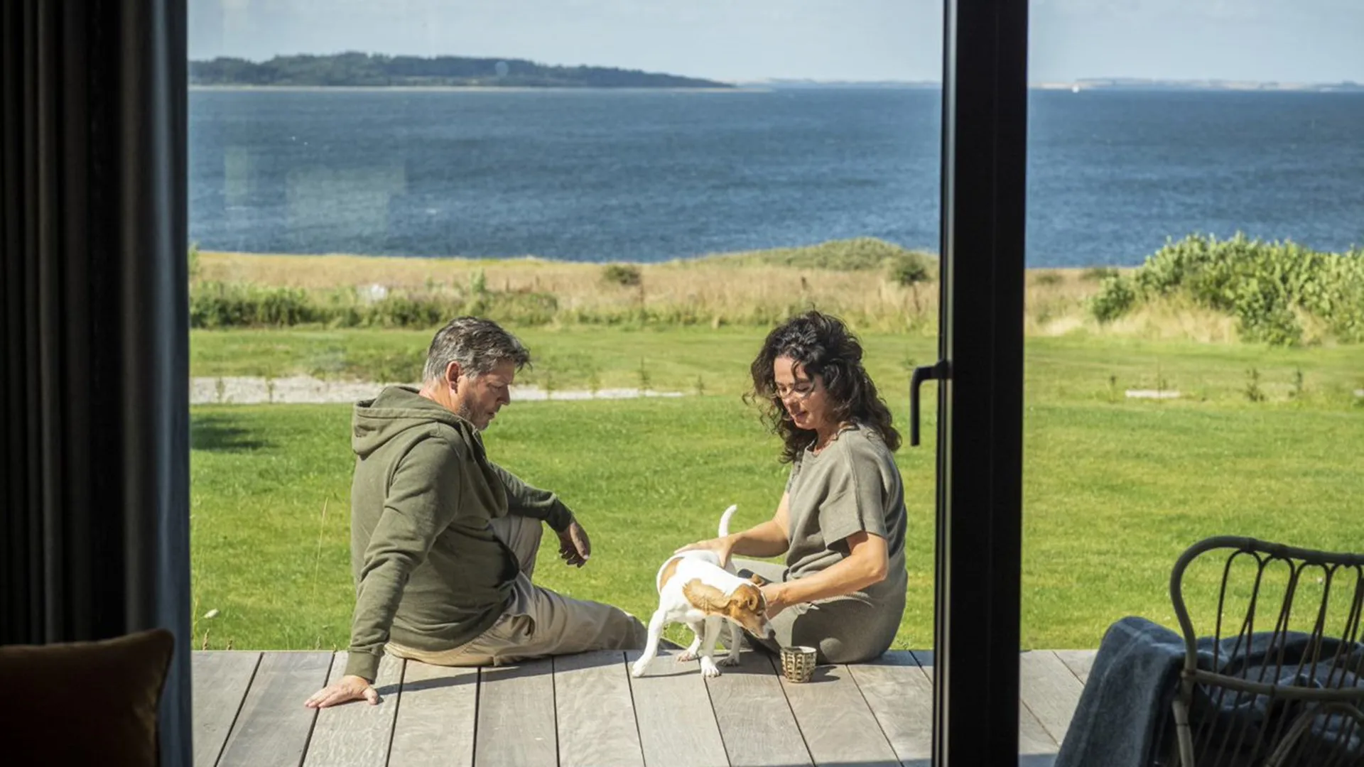 Et fuldstændigt nyopført hus, respekt for beliggenhedens familiehistorie og en udsigt, der bogstavelig talt indhyller hjemmet i naturens vidder...